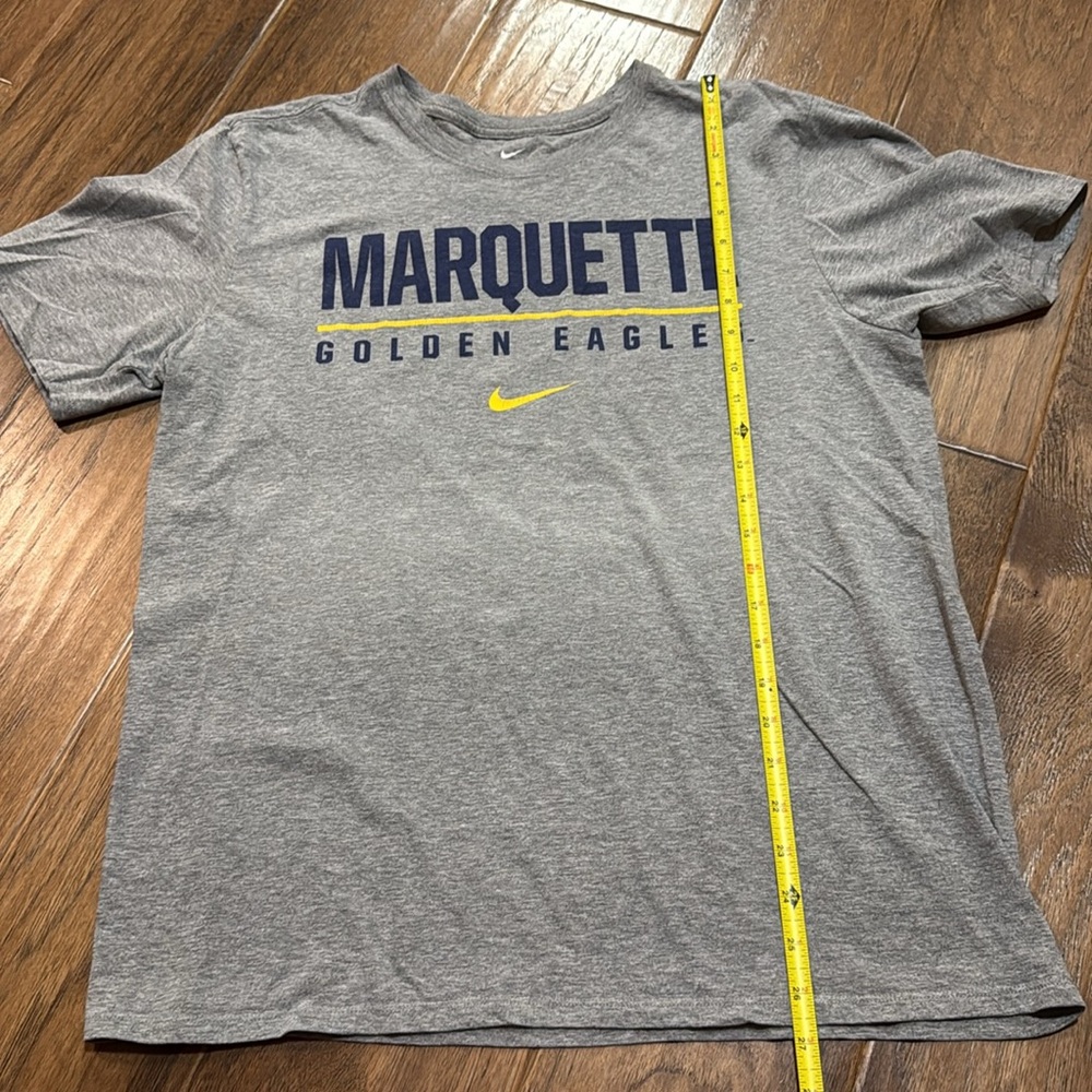 Men’s Nike Tee Marquette Golden Eagles athletic cut grey shirt. - Picture 12 of 12